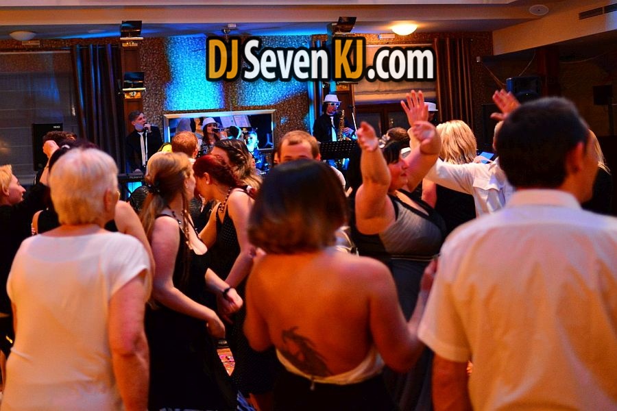 Dj a ozvučení kapely